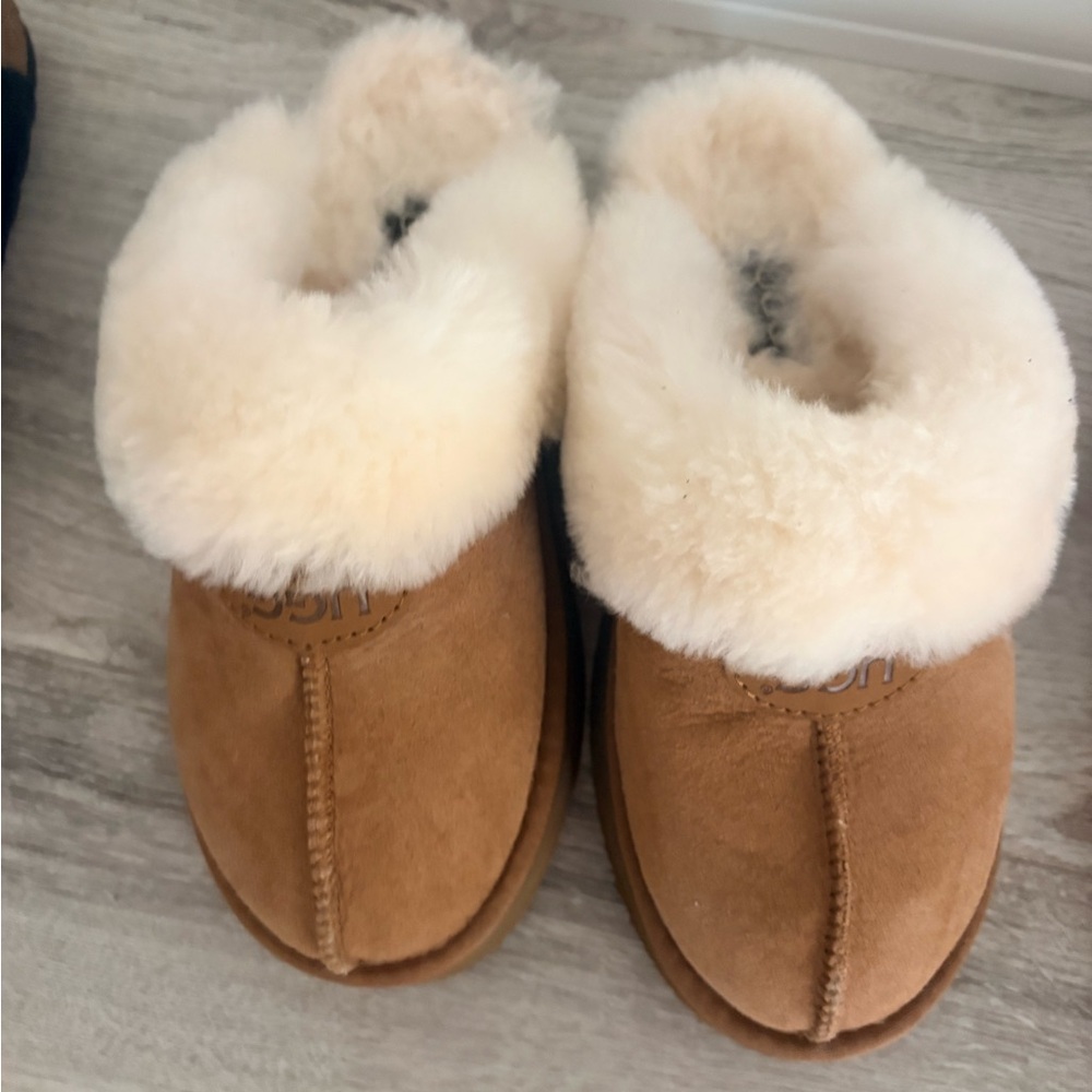 UGG Chestnut Suede Shearling-Lined Slipper Clogs